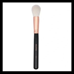 Morphe R14 powder brush